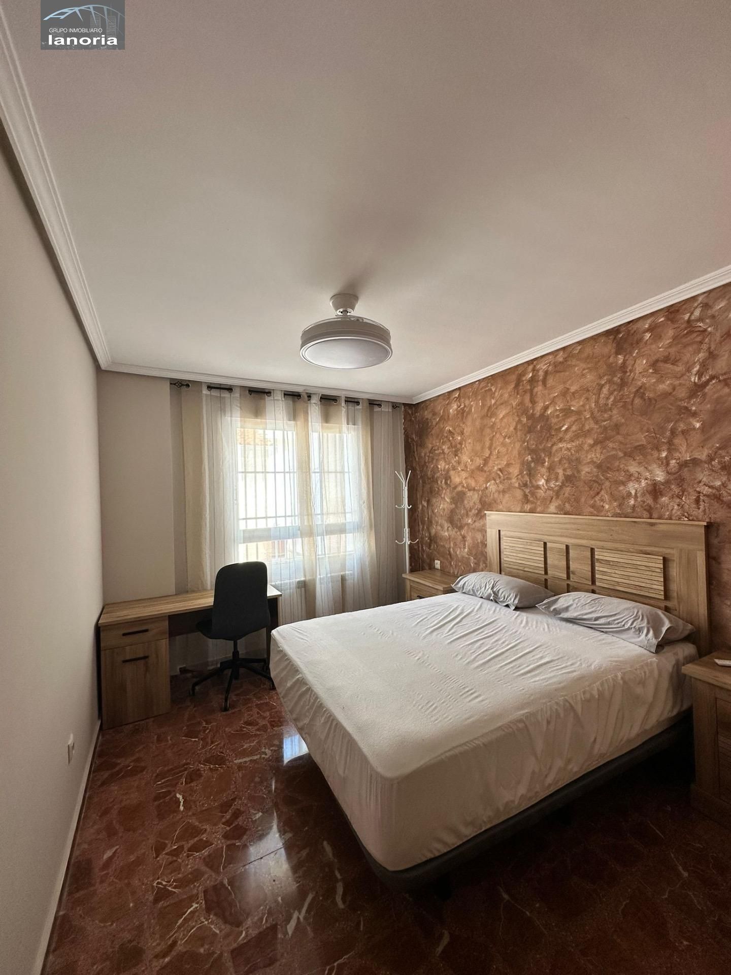 Flat to share in San Pablo