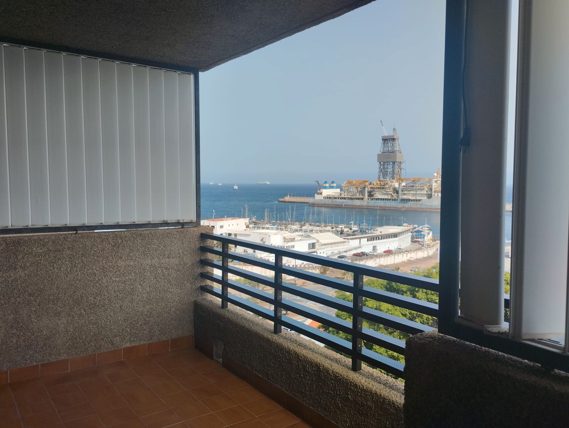 Dormitori de Pis de lloguer en  Santa Cruz de Tenerife Capital amb Parquet, Terrassa i Forn