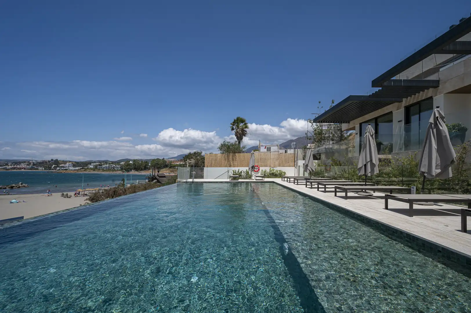 Piscina de Apartament en venda en Estepona amb Aire condicionat, Calefacció i Terrassa