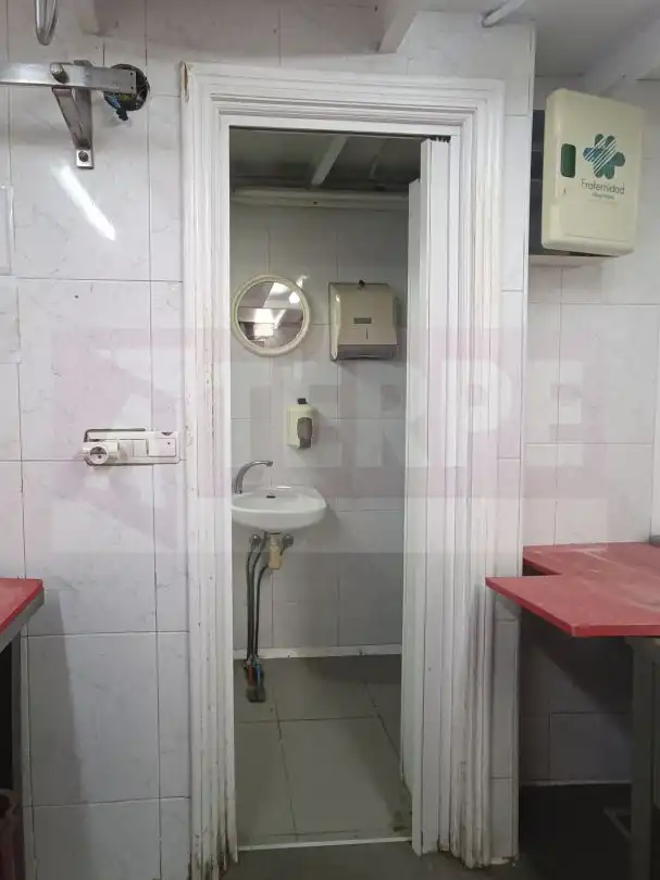 Badezimmer von Geschaftsraum zur Miete in Errenteria