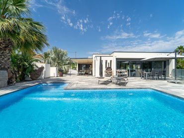 Villa avec balcon à vendre à Marisol Park - Ortembach - Los Almendros