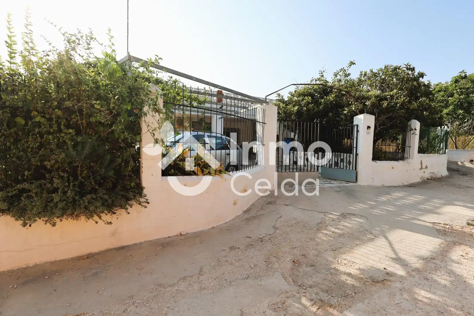 Vista exterior de Casa o xalet en venda en Torrent amb Aire condicionat, Calefacció i Jardí privat