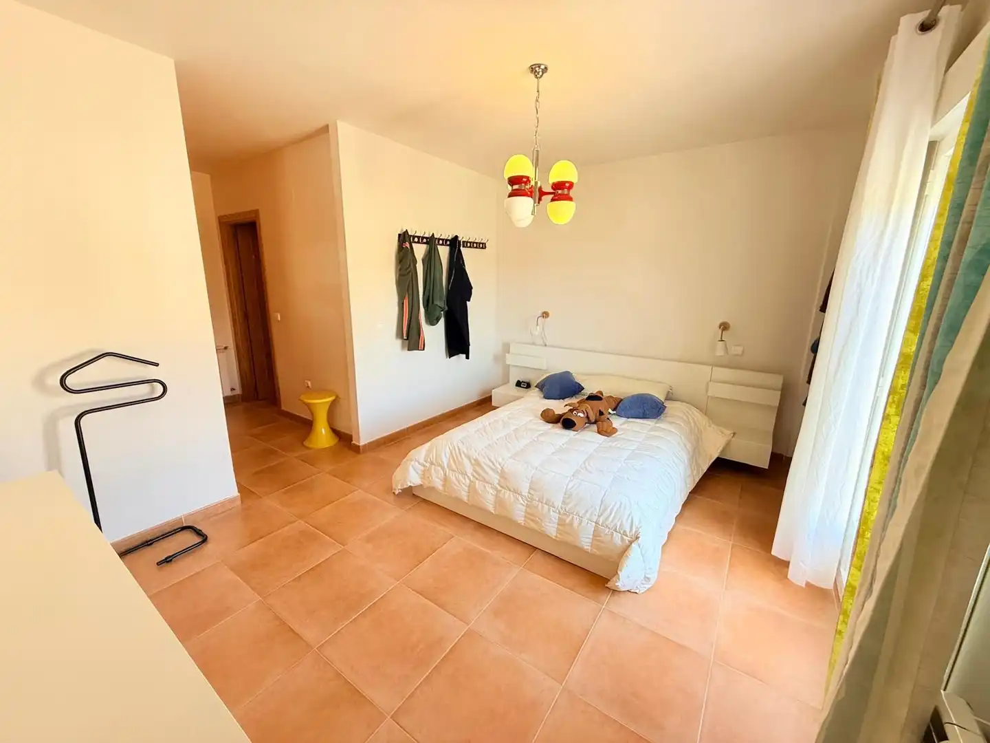 Dormitori de Casa adosada en venda en San Martín de Valdeiglesias amb Calefacció i Terrassa