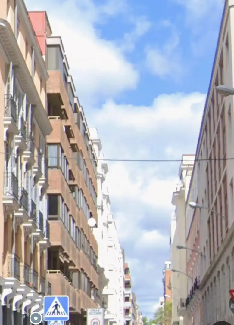 Wohnung zur Miete in Calle de Martín de los Heros, Argüelles