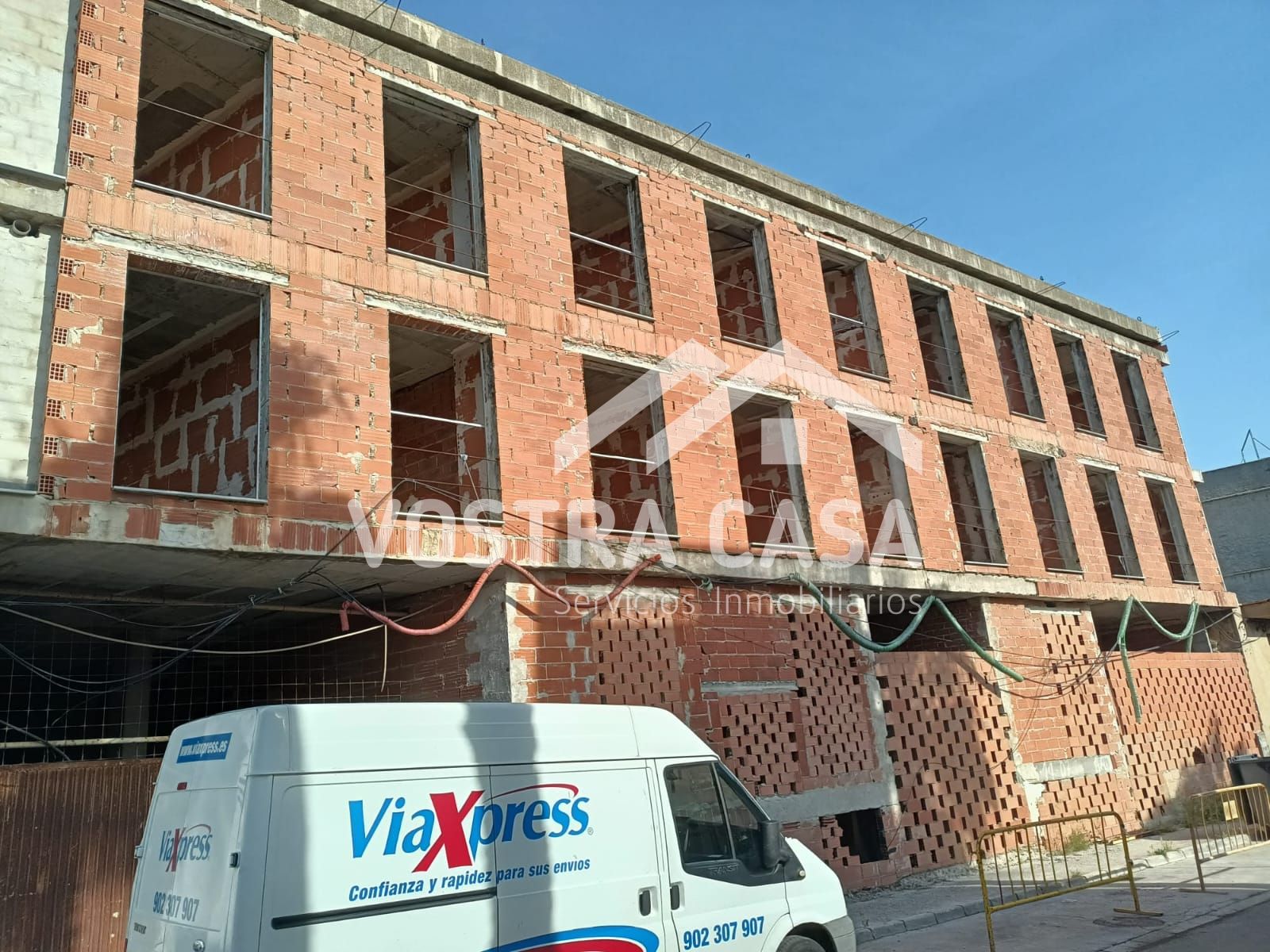 Exterior view of Building for sale in Cheste