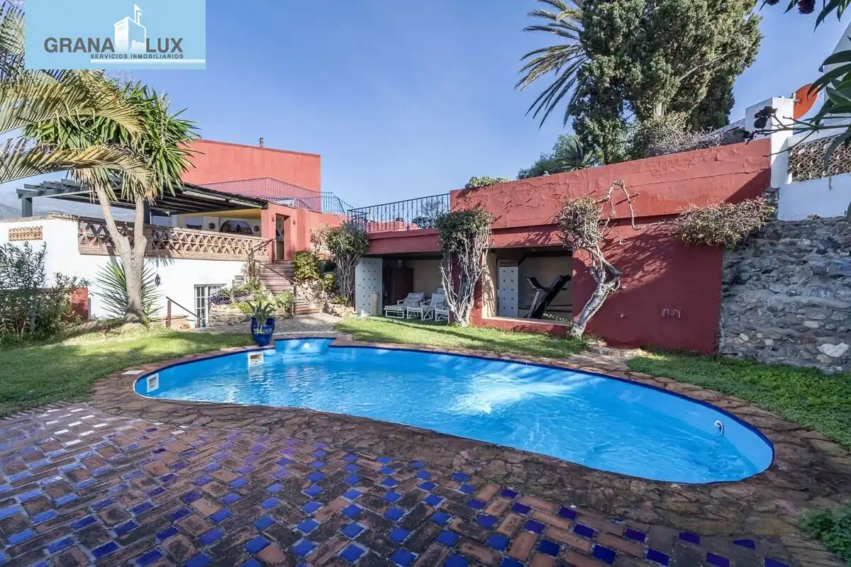 Swimming pool of Houses for sale in Almuñécar  with Air Conditioner, Heating and Private garden