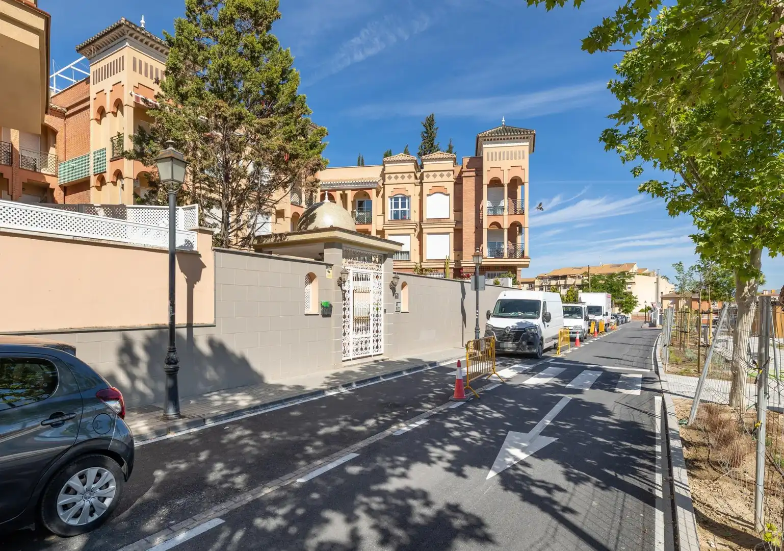 Vista exterior de Àtic en venda en Las Gabias amb Terrassa i Piscina comunitària