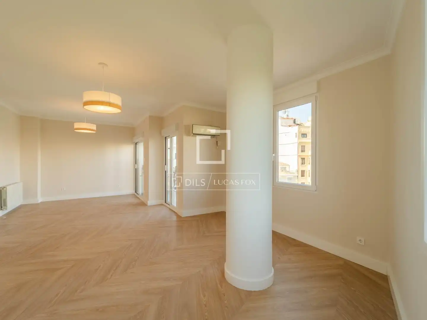 Sala d'estar de Pis de lloguer en Valencia amb Aire condicionat, Calefacció i Parquet