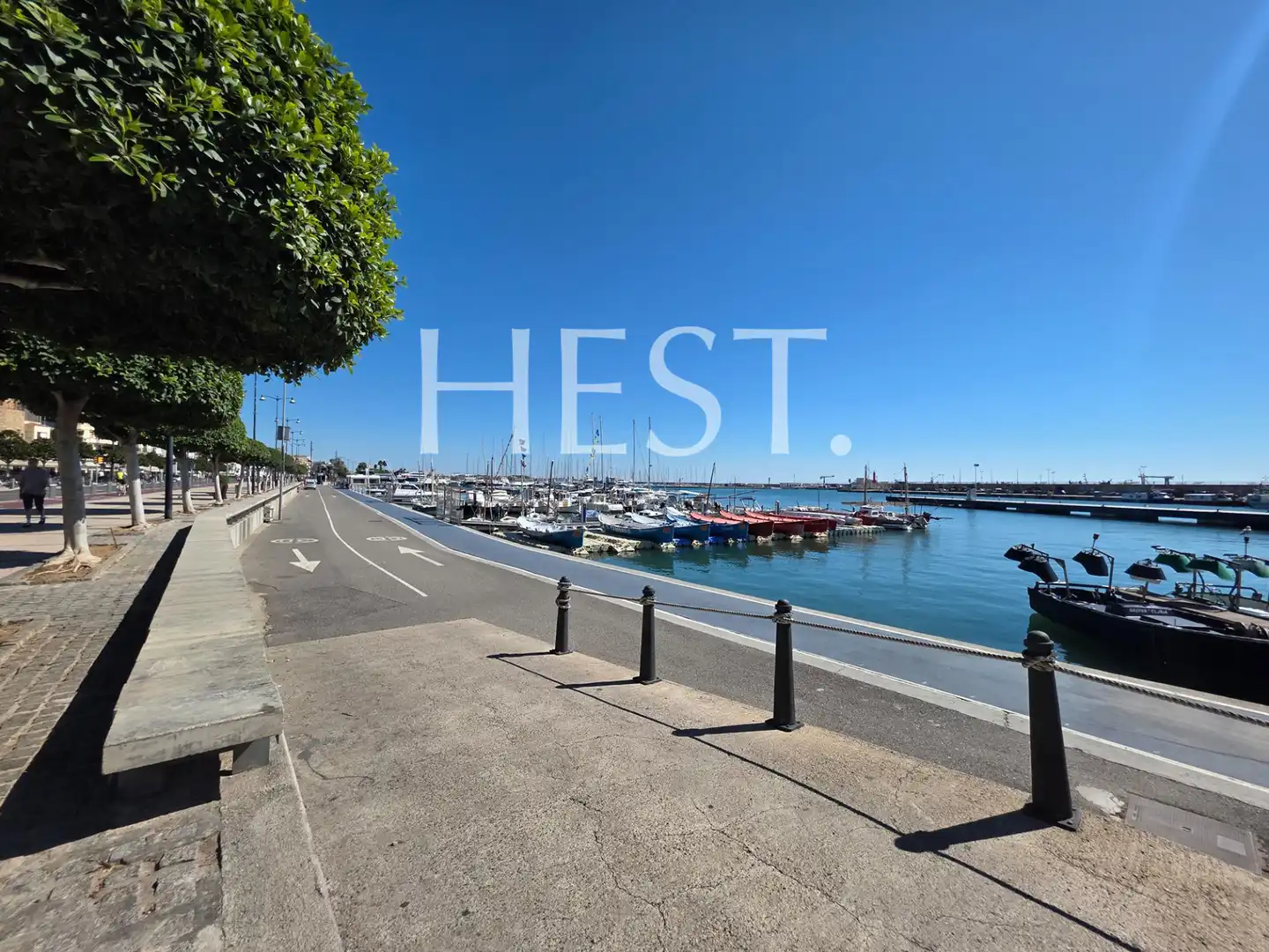 Außenansicht von Einfamilien-Reihenhaus zum Verkauf in Cambrils mit Klimaanlage, Heizung und Privatgarten