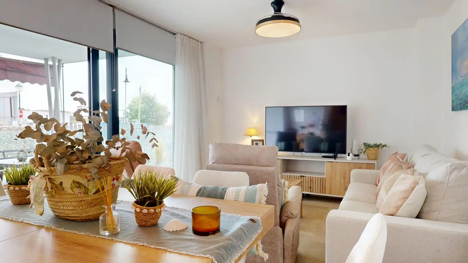 Sala de estar de Apartamento en venta en Fuengirola con Aire acondicionado, Terraza y Piscina