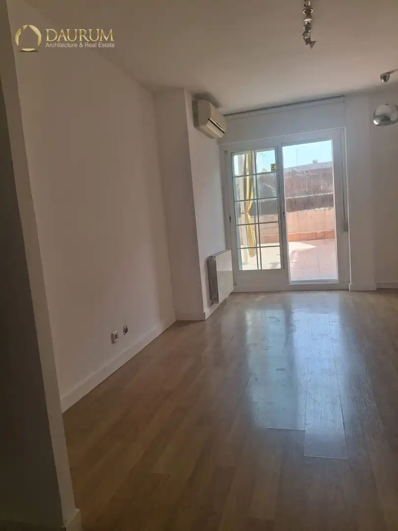 Sala d'estar de Pis en venda en San Sebastián de los Reyes amb Aire condicionat, Calefacció i Terrassa
