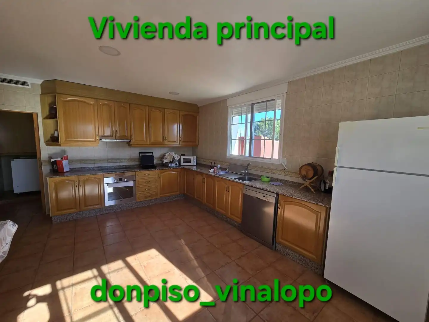 Cuina de Finca rústica en venda en Elda amb Calefacció i Piscina