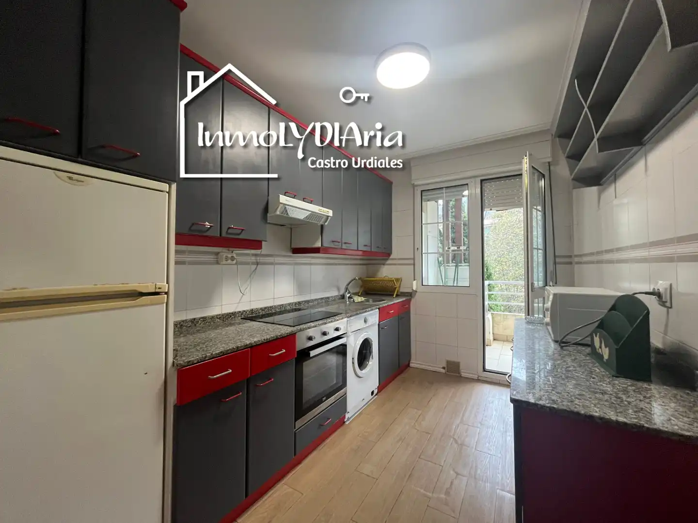 Kitchen of Flat for sale in Castro-Urdiales  with Heating, Parquet flooring and Terrace