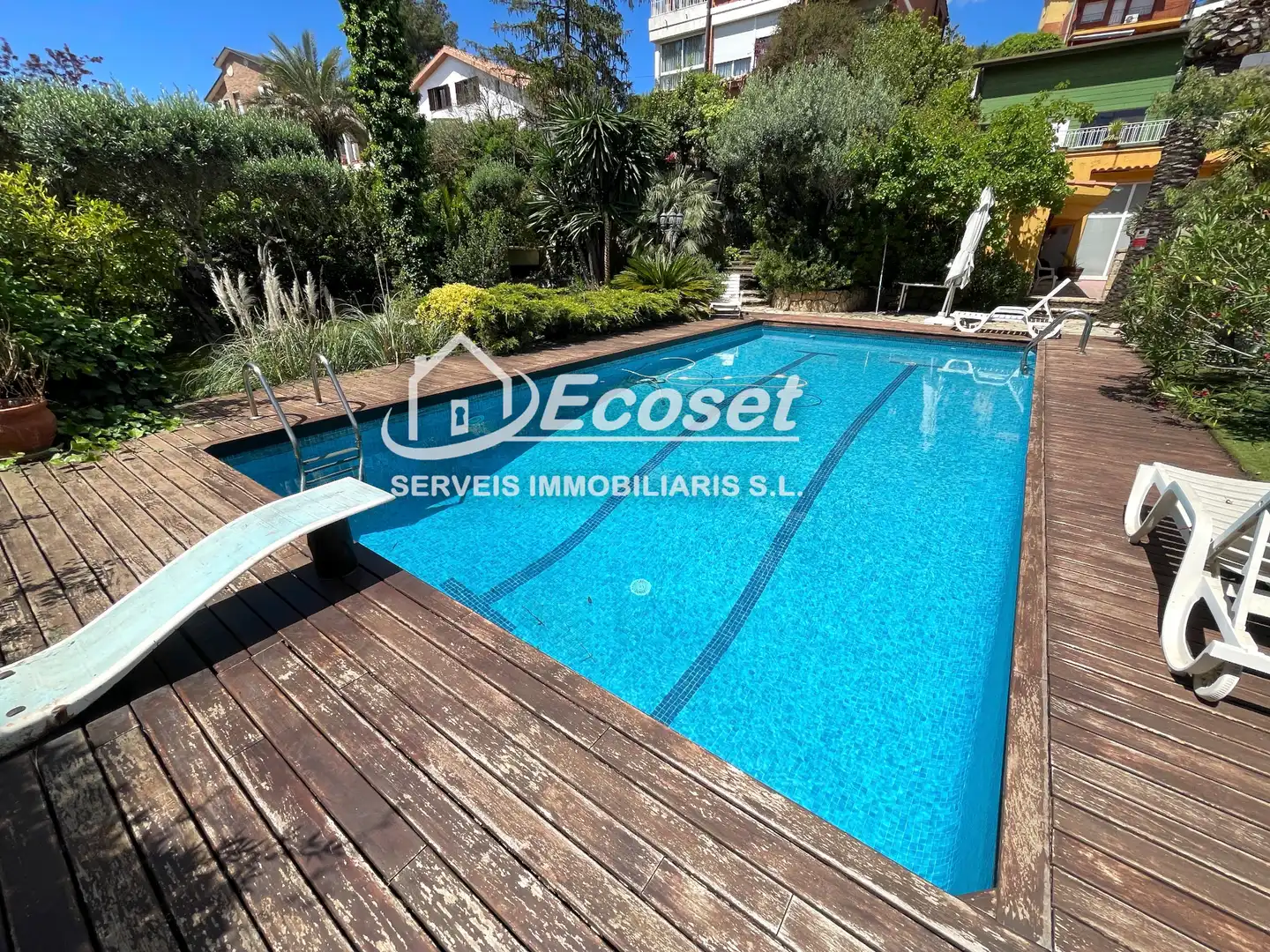 Piscina de Casa o xalet en venda en Vallirana amb Calefacció, Parquet i Traster