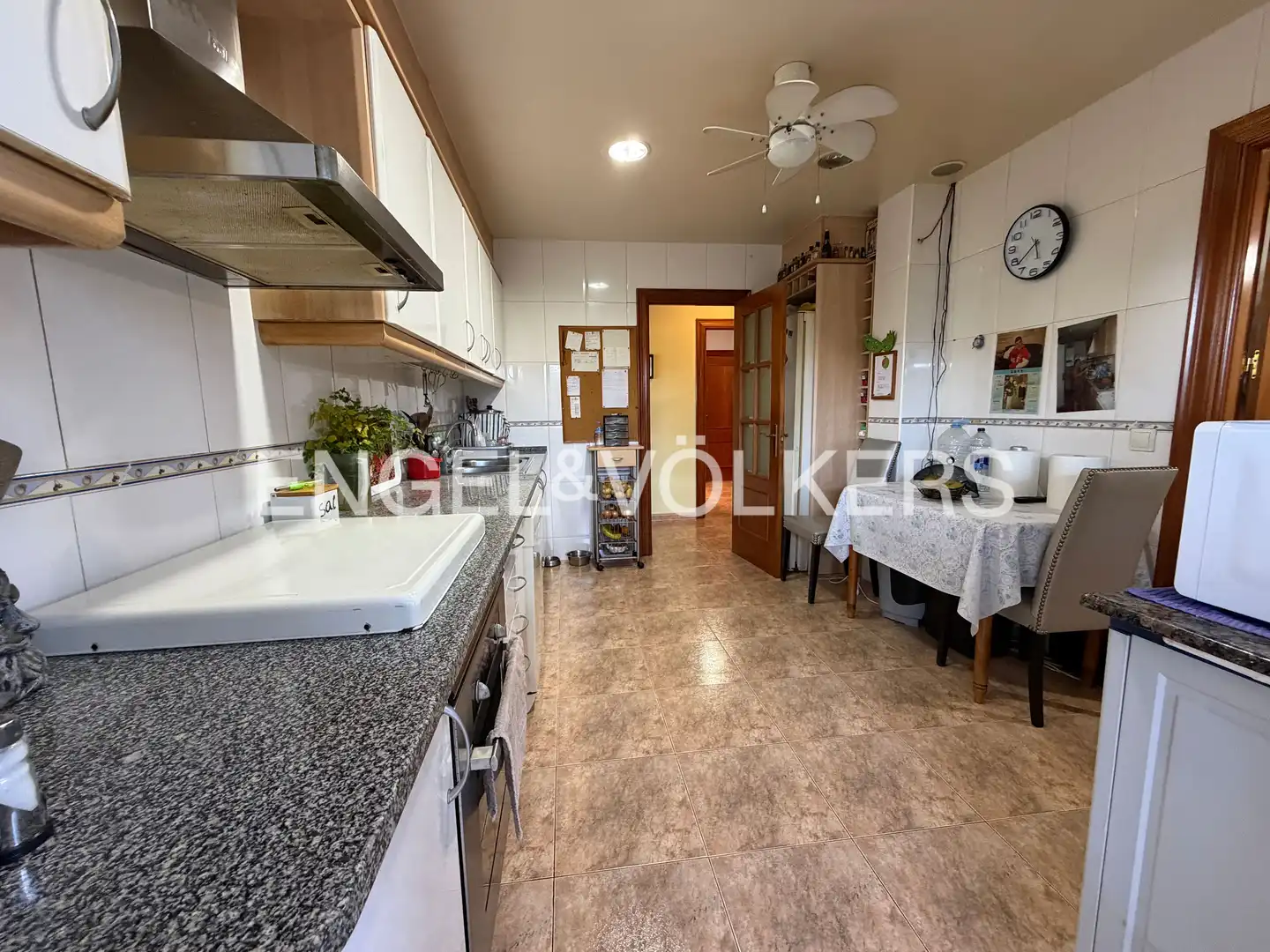 Cocina de Apartamento en venta en Pineda de Mar con Calefacción, Jardín privado y Trastero