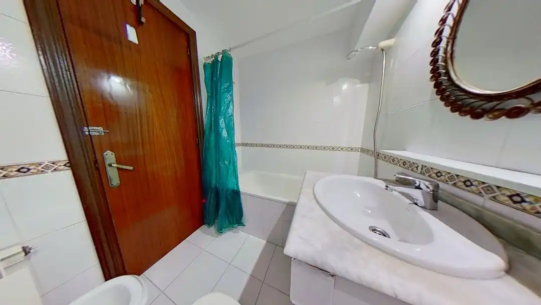 Bathroom of Flat for rent in Madrid  with Heating, Private garden and Swimming Pool