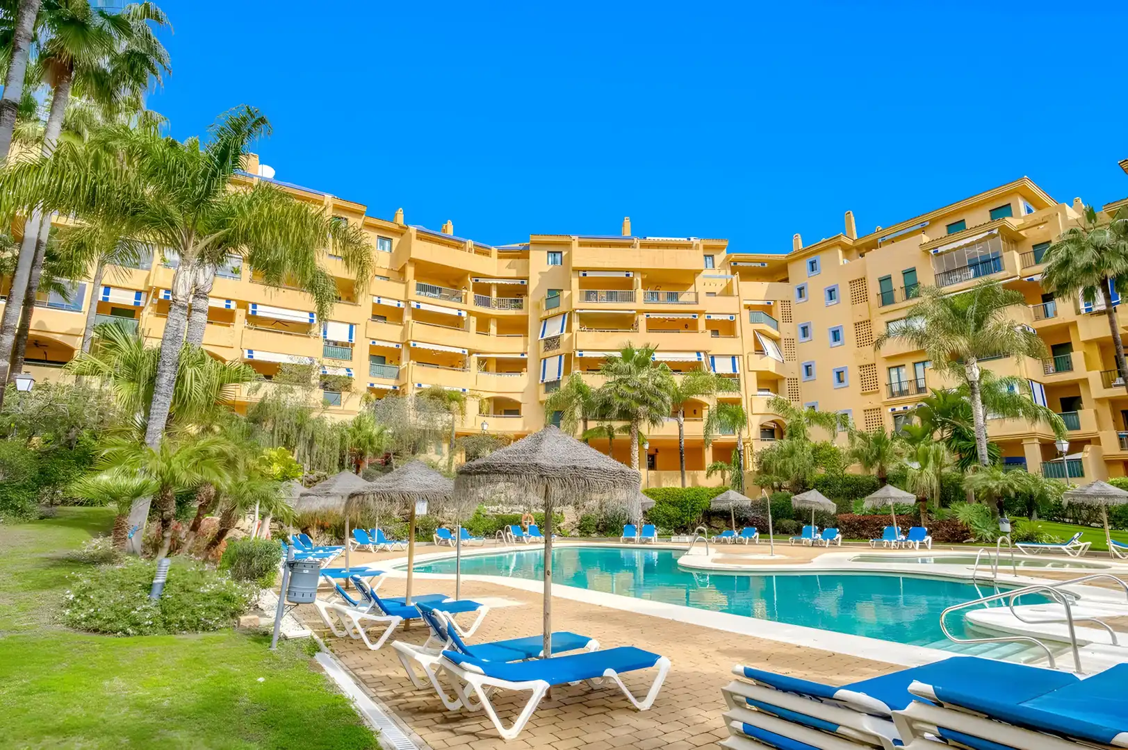 Apartament amb terrassa en venda a San Pedro de Alcántara