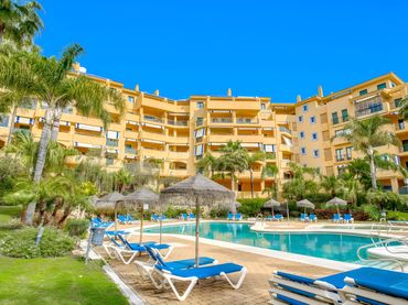 Apartament amb balcó en venda a San Pedro de Alcántara