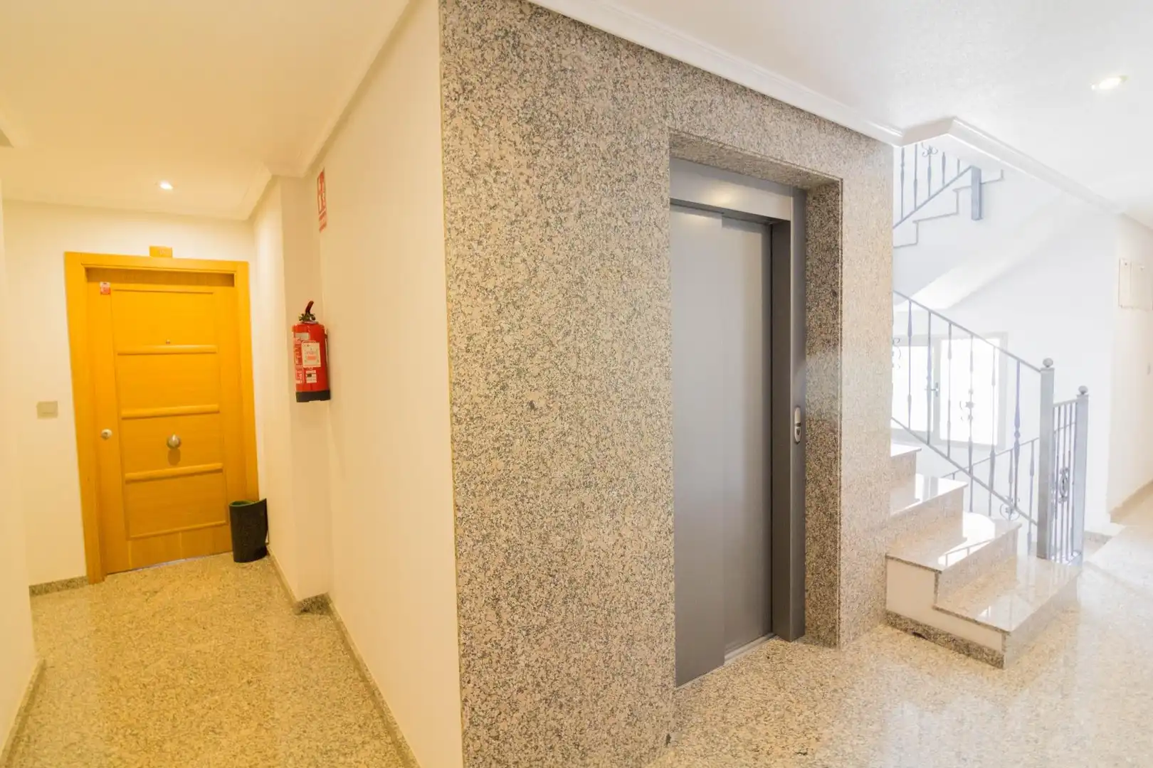 Flat for rent in Redován  with Air Conditioner, Storage room and Furnished