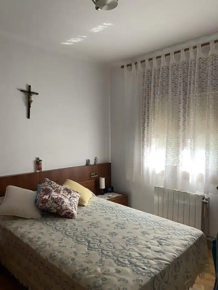 Dormitori de Edifici en venda en Santa Coloma de Gramenet