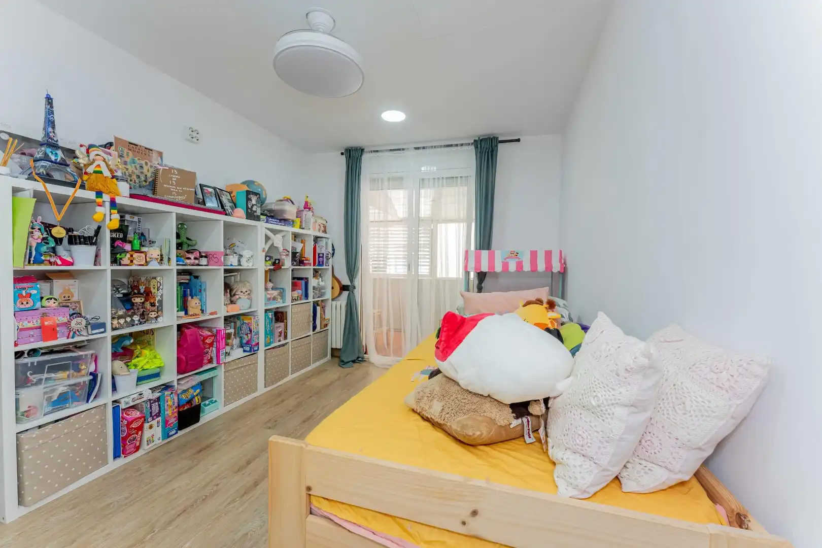 Bedroom of Flat for sale in Castelldefels  with Air Conditioner, Heating and Parquet flooring