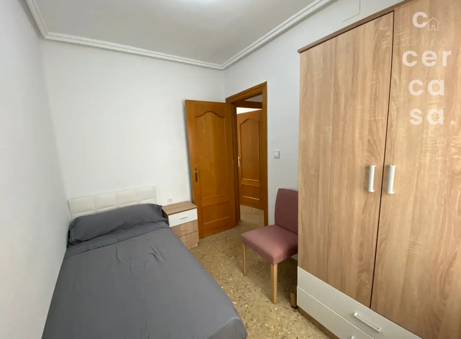 Dormitori de Pis en venda en Valencia amb Moblat i Balcó