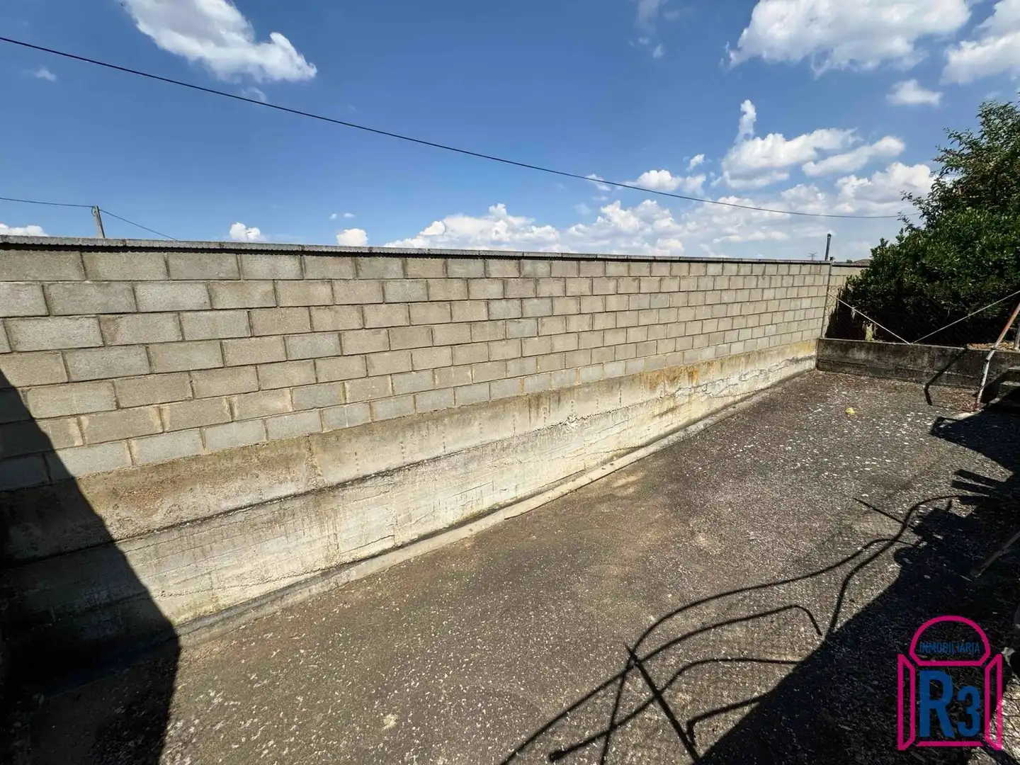 Casa o chalet en venta en Villasabariego con Calefacción, Jardín privado y Trastero