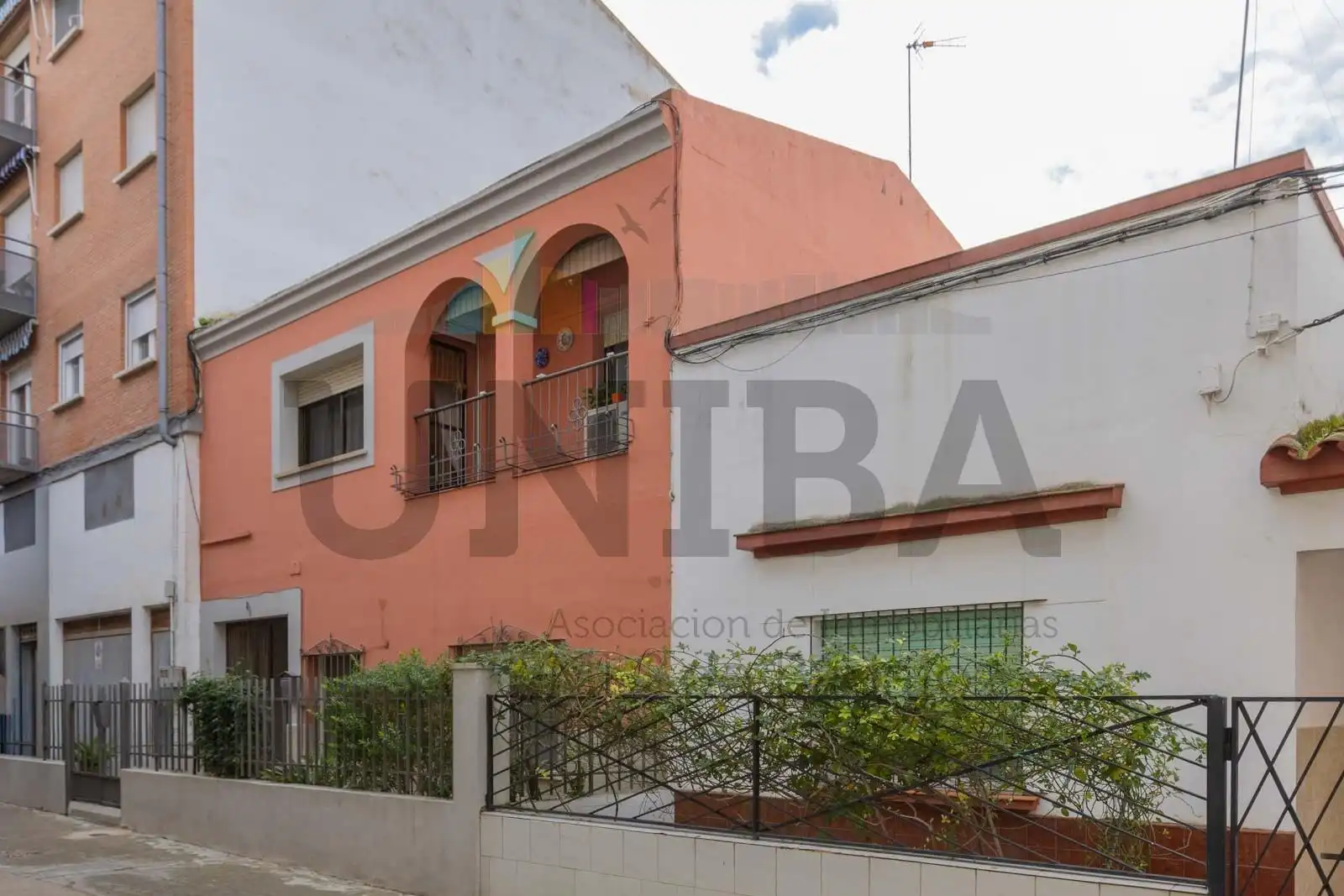 Vista exterior de Pis en venda en Badajoz amb Terrassa i Balcó