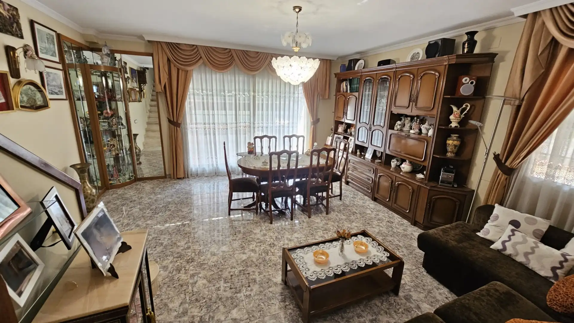 Sala d'estar de Casa adosada en venda en Sabadell amb Aire condicionat, Calefacció i Terrassa