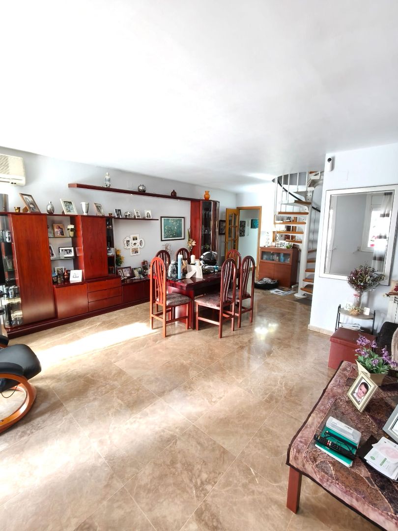 Comedor de Piso en venta en L'Hospitalet de Llobregat con Aire acondicionado, Calefacción y Balcón