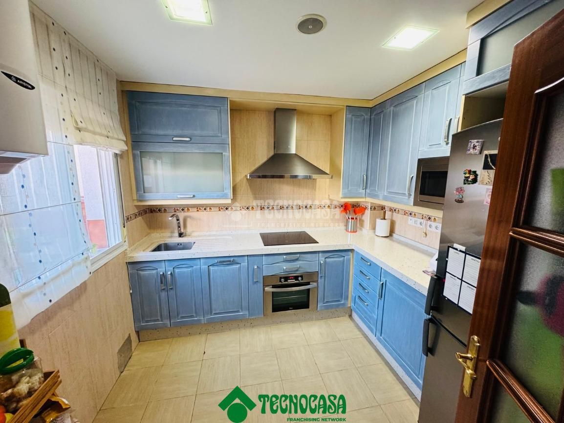 Kitchen of Single-family semi-detached for sale in El Carpio  with Air Conditioner