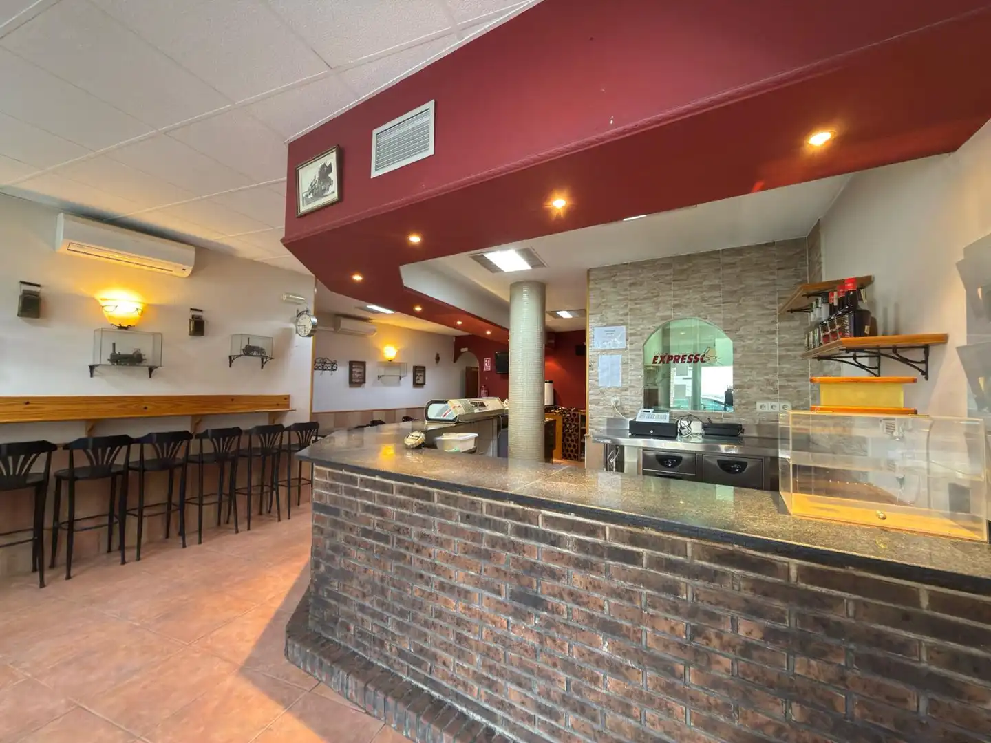 Local en venta en Azuqueca de Henares con Aire acondicionado y Amueblado