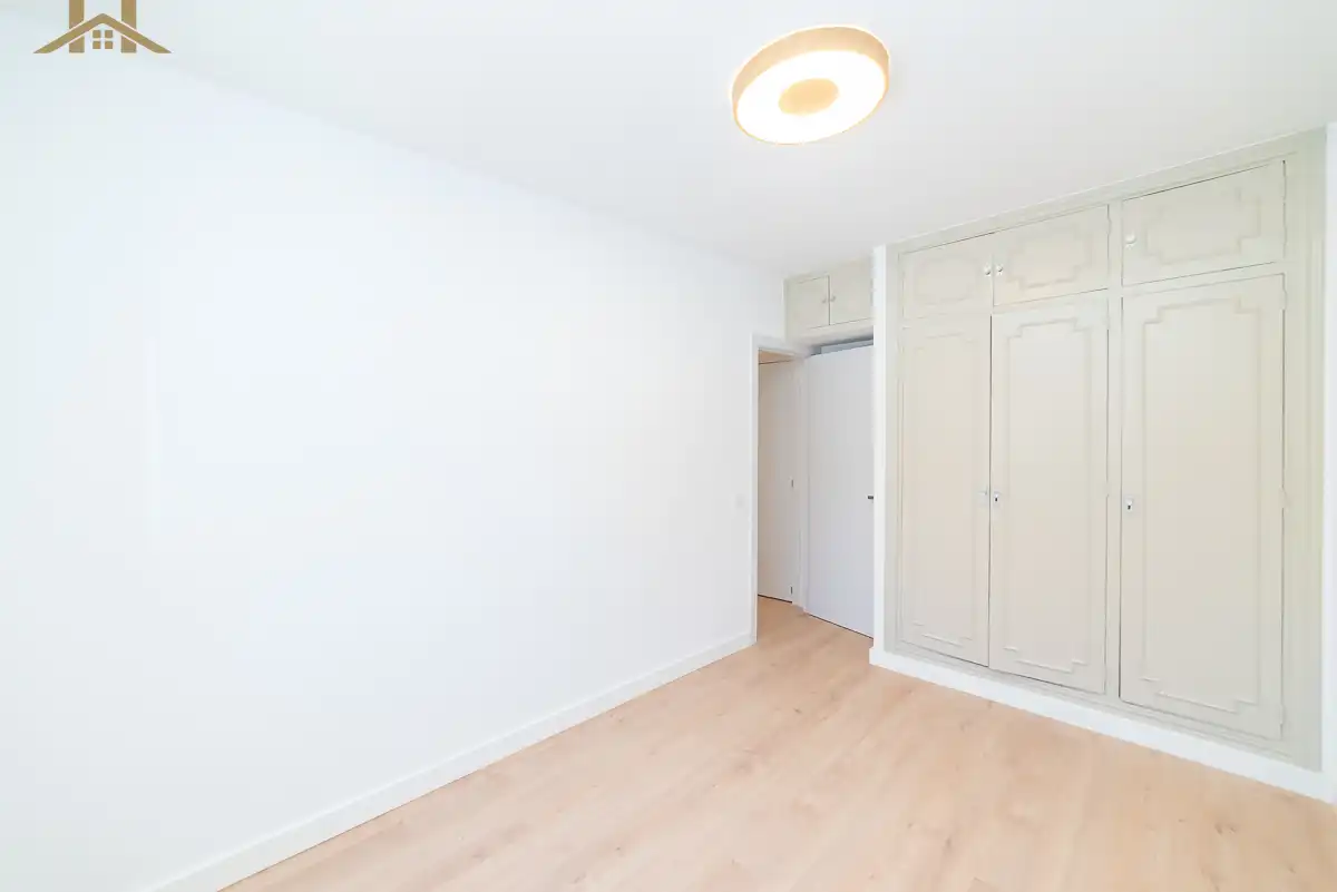 Bedroom of Flat for sale in Pozuelo de Alarcón  with Air Conditioner and Heating