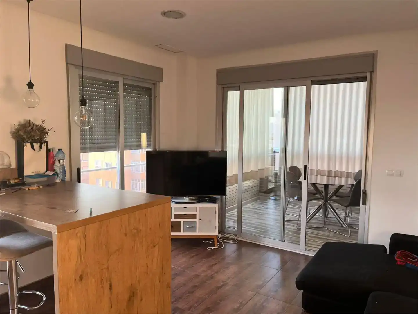 Wohnzimmer von Dachboden zur Miete in Elche / Elx mit Klimaanlage, Schwimmbad und Möbliert