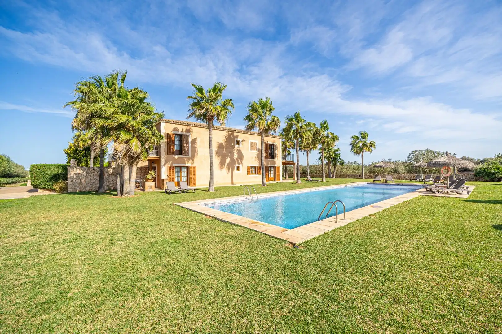 Piscina de Edificio en venta en Ses Salines con Piscina comunitaria