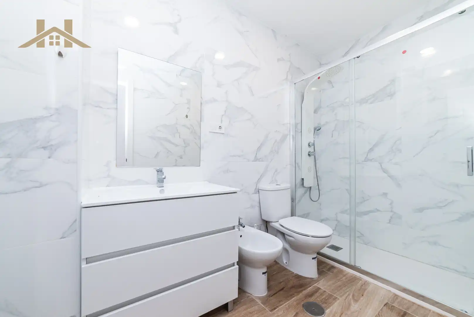 Bathroom of Flat for sale in El Tiemblo , Ávila