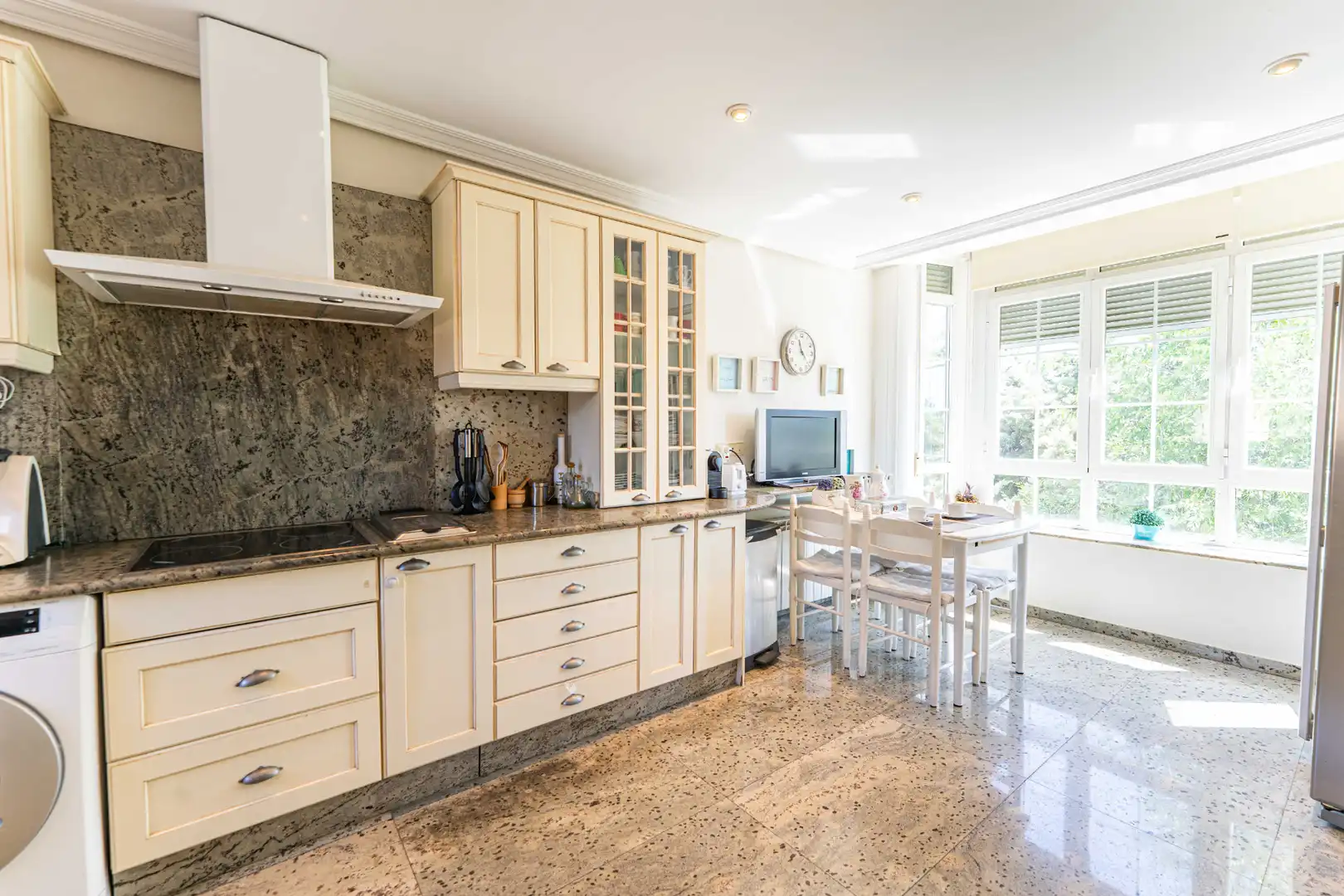 Cocina de Casa adosada en venta en Torrelodones con Calefacción, Jardín privado y Terraza