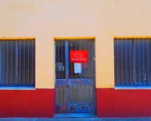 Vista exterior de Local en venda en Cervatos de la Cueza