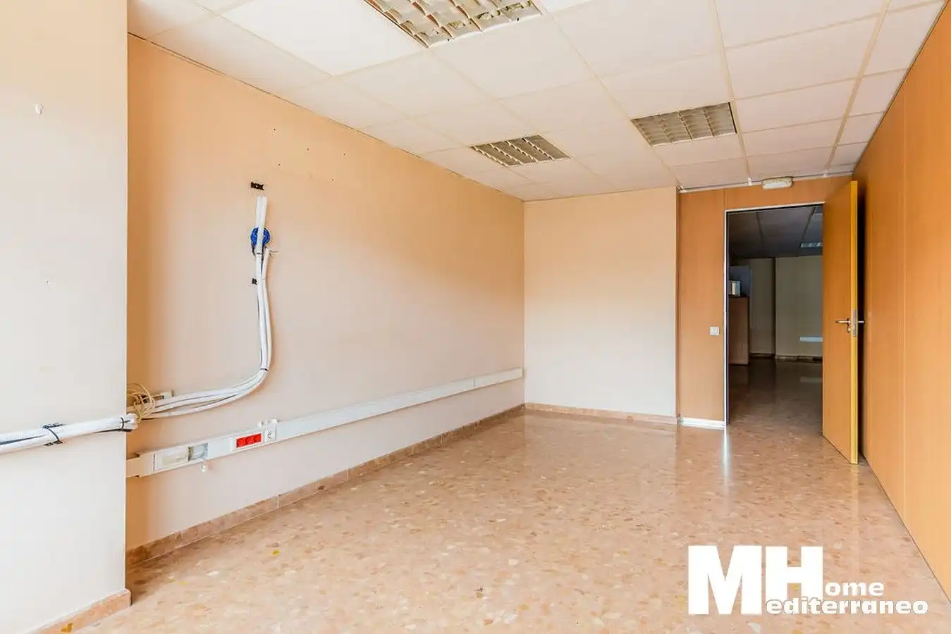 Office for sale in Vila-real  with Air Conditioner and Heating