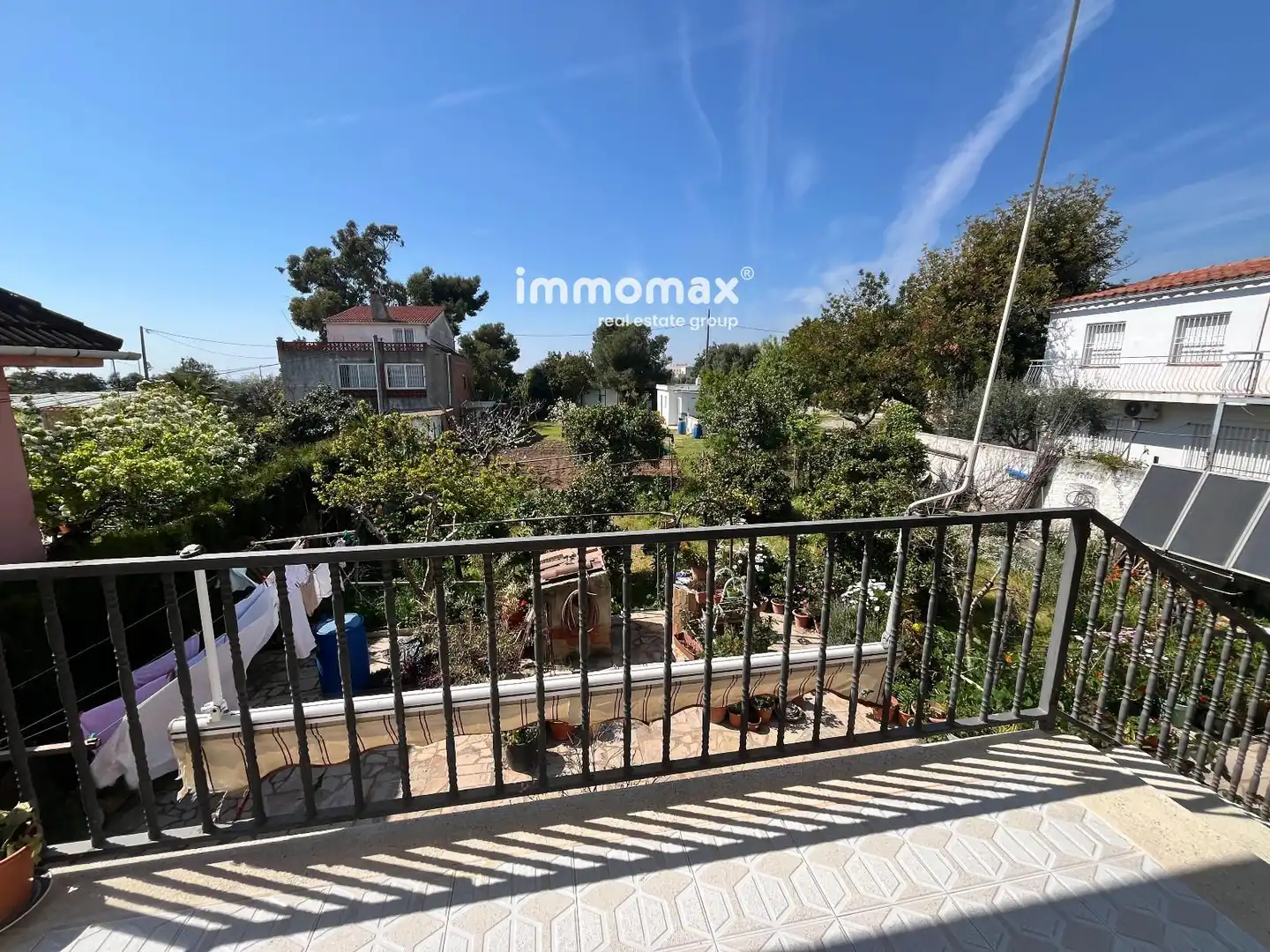 Vista exterior de Casa o xalet en venda en Vilanova i la Geltrú amb Aire condicionat, Calefacció i Jardí privat