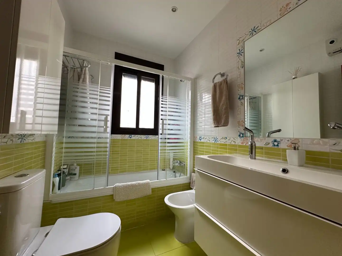 Bathroom of Flat for sale in Antequera  with Air Conditioner and Balcony