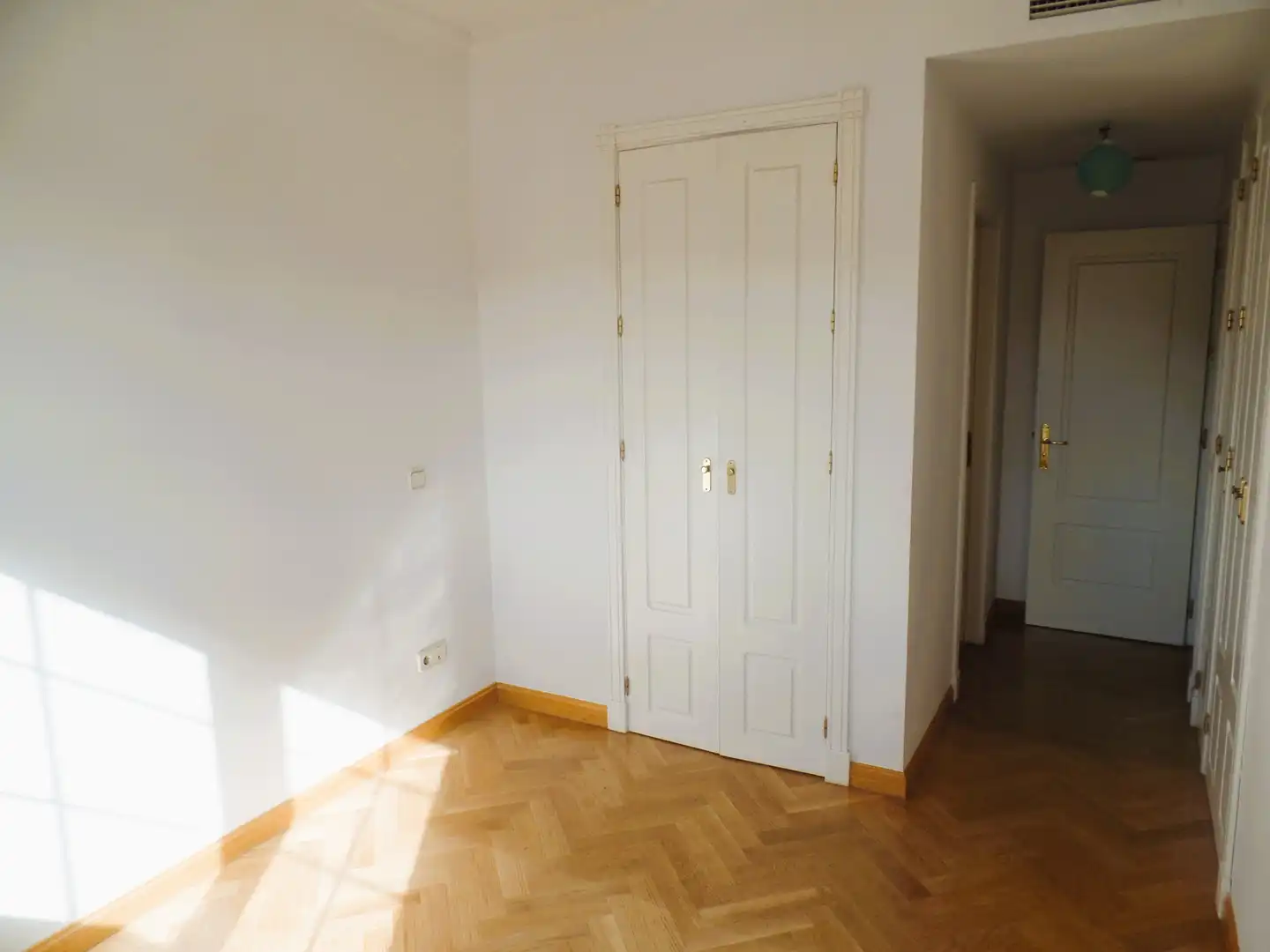 Habitación de Piso en venta en Madrid con Aire acondicionado, Calefacción y Parquet