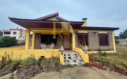 Außenansicht von Haus oder Chalet zum verkauf in Calatayud mit Privatgarten, Parkett und Terrasse