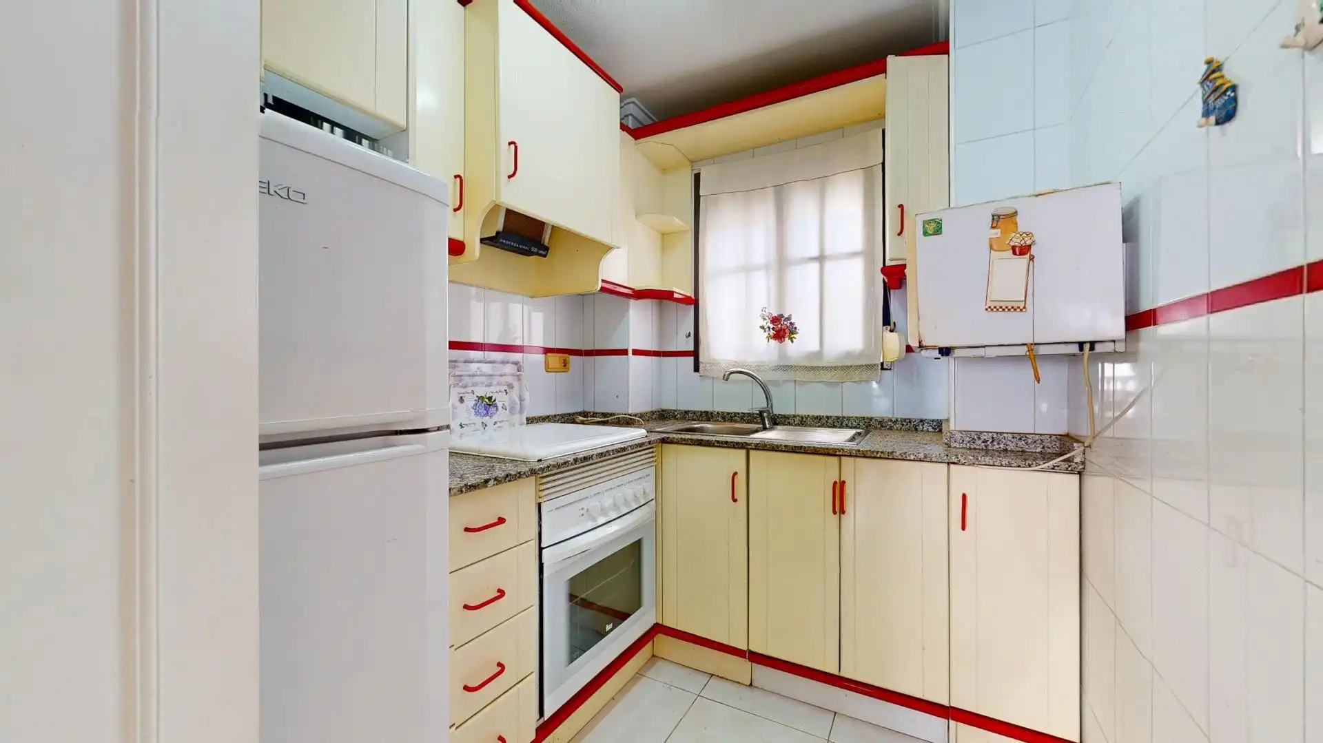Cuina de Apartament en venda en Orihuela amb Aire condicionat, Jardí privat i Terrassa