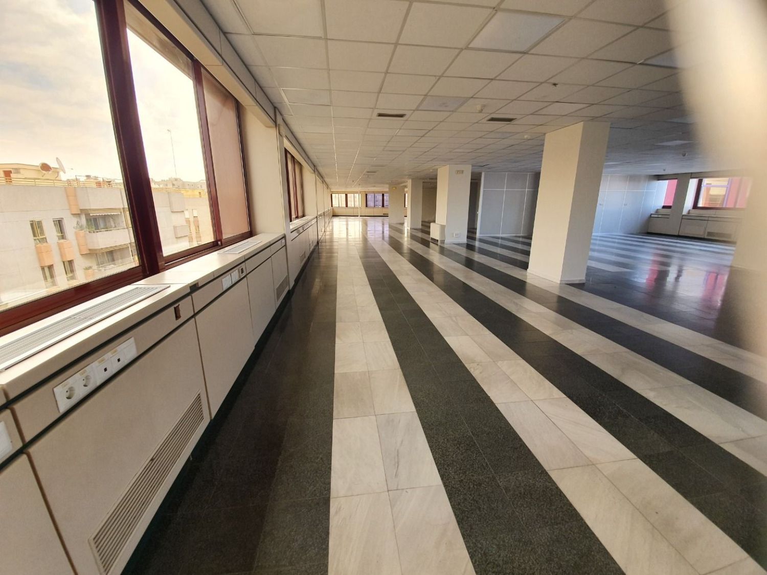Oficina de lloguer en  Sevilla Capital