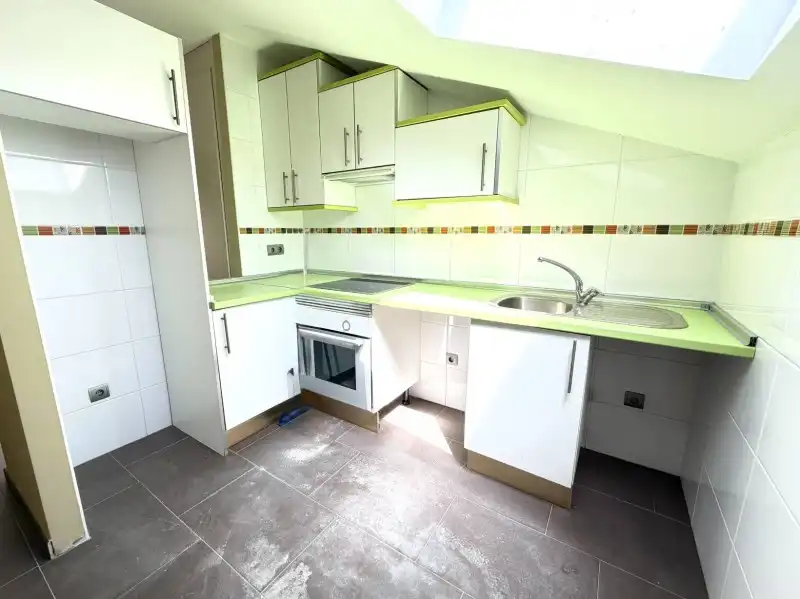 Cocina de Ático en venta en Villacastín con Calefacción, Jardín privado y Terraza