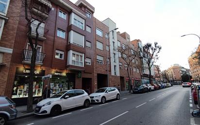 Vista exterior de Estudi en venda en  Madrid Capital amb Aire condicionat, Moblat i Rentadora