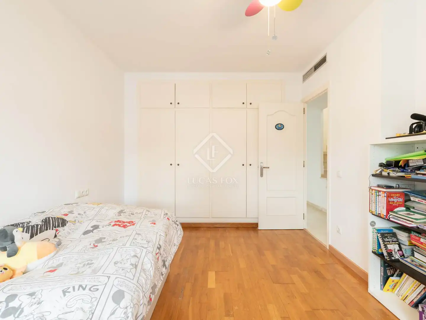 Habitación de Casa o chalet en venta en Gavà con Aire acondicionado, Calefacción y Jardín privado