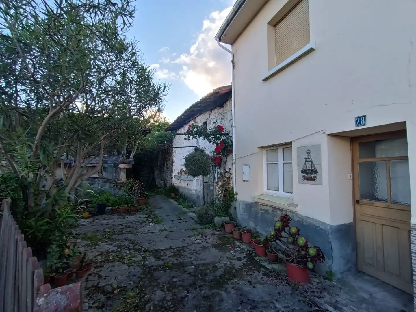 Vista exterior de Casa o chalet en venta en Castrillón con Trastero y Piscina