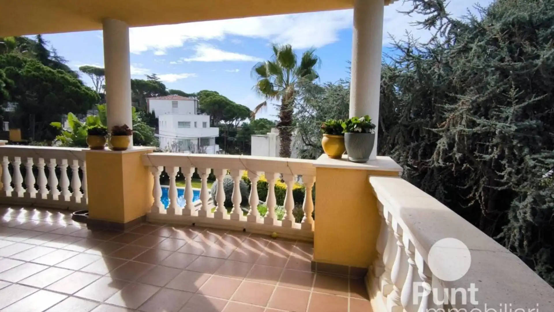 Vista exterior de Casa o chalet en venta en Premià de Dalt con Aire acondicionado, Calefacción y Jardín privado